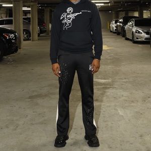 BLACK FLARE SWEAT PANTS